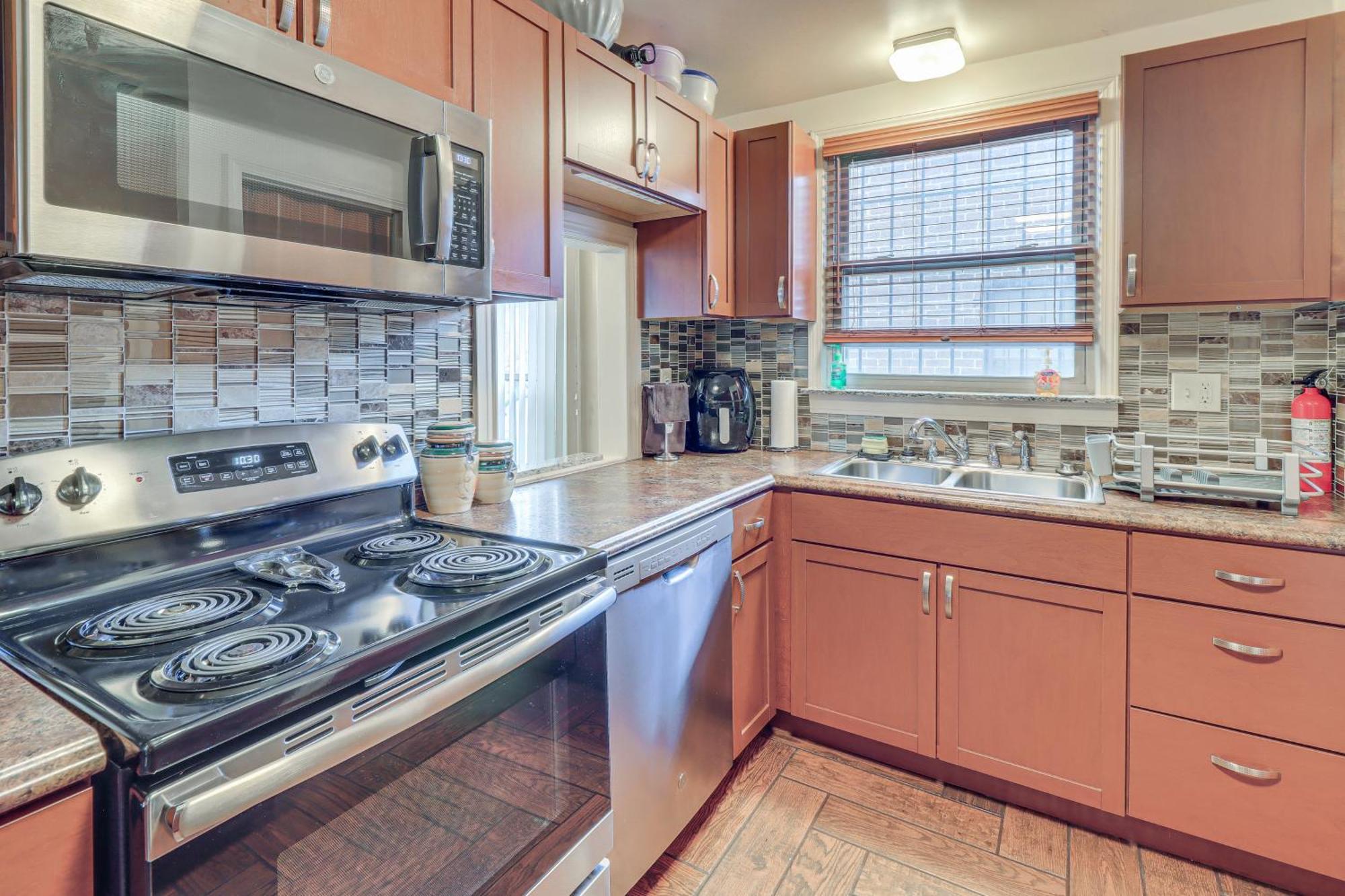 Family-Friendly Detroit Home 12 Mi To Downtown! エクステリア 写真